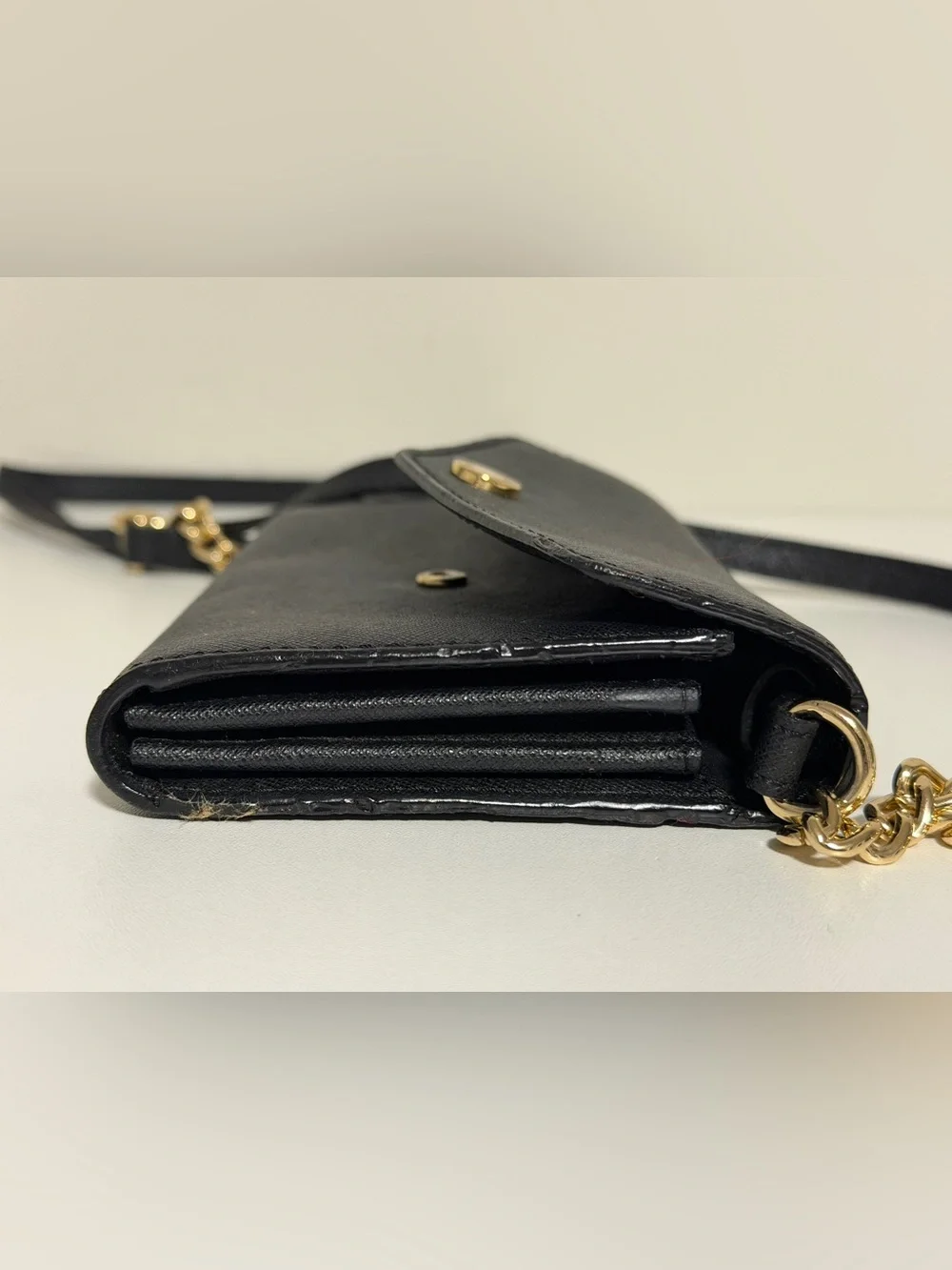 Michael Kors Small Logo Signature Clutch Wallet Crossbody On A Chain - Black
